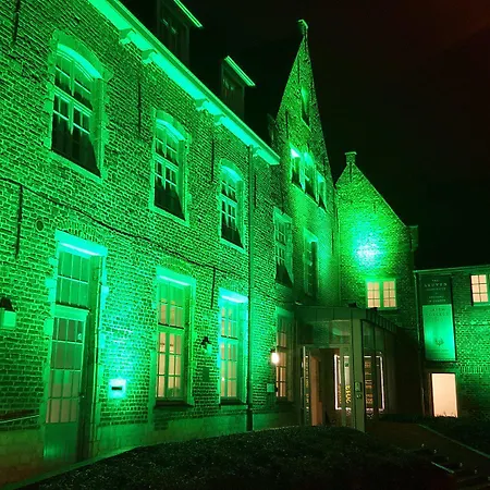 Irish College Hotel 3*
