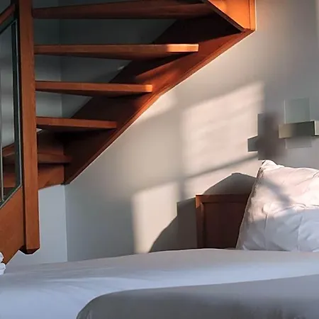 Hotel Irish College 3*