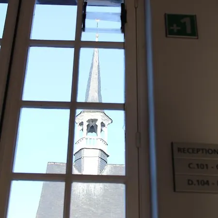 Hotel Irish College 2*