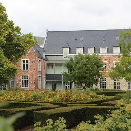 Irish College 2*