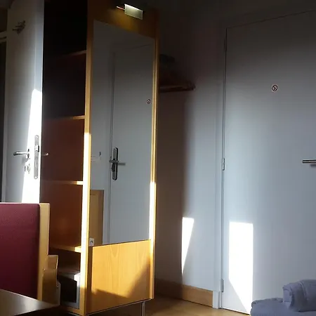 Hotel Irish College 2*