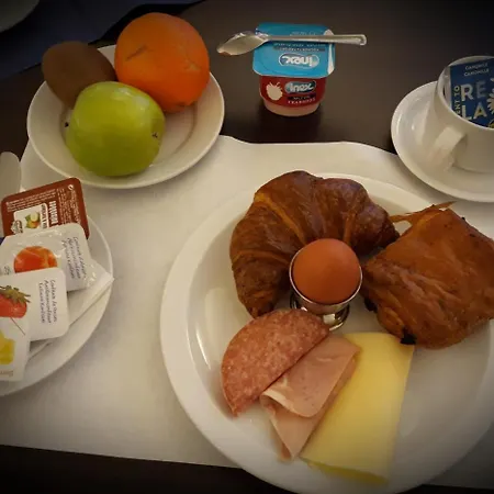 Hotel Irish College 3*