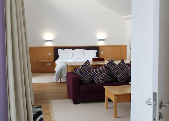 Hotel Irish College 3*