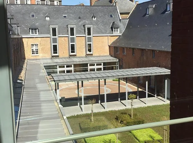 Hotel Irish College 3*