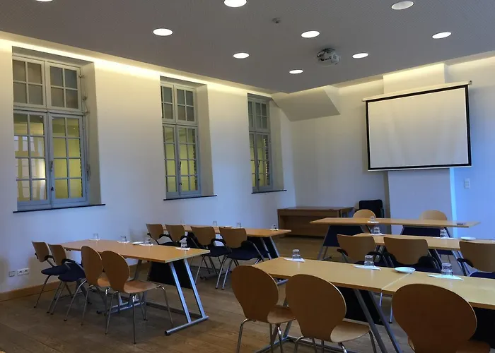 Irish College Hotel 3*