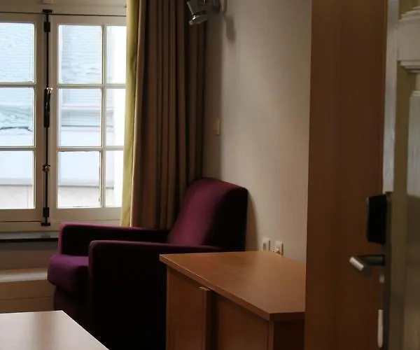 Hotel Irish College 3*